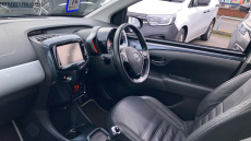 Toyota Aygo 1.0 VVT-i X-Clusiv 2 5dr x-shift Petrol Hatchback